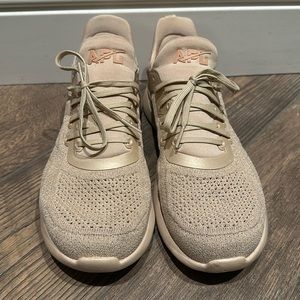 APL Women’s‎ Techloom Tracer Shoes in Champagne, Gold Sparkle  Size 8.5